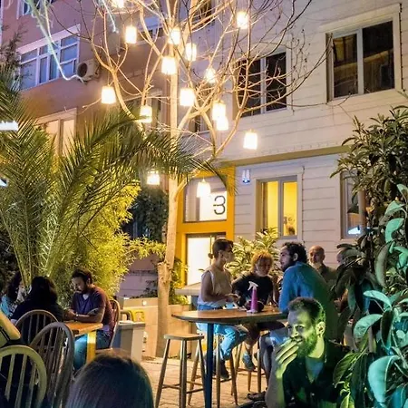 Moda Drei Hostel *