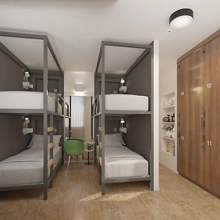 Hostel Moda Drei *