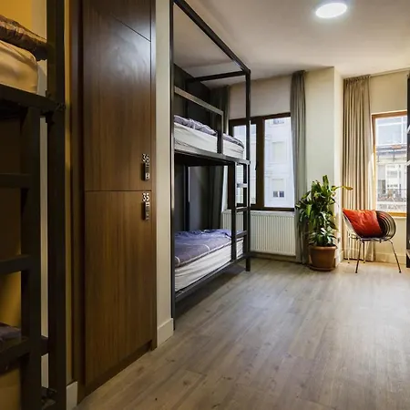 Moda Drei Hostel