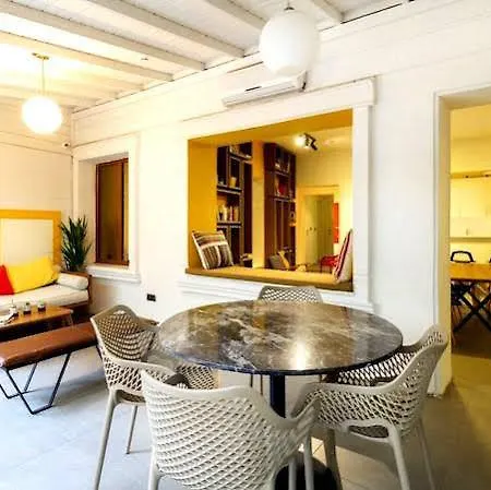 Hostel Moda Drei *