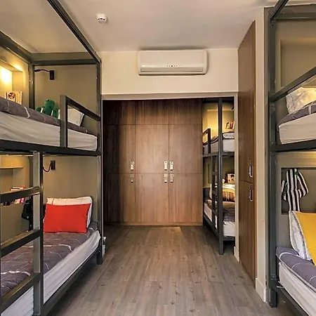 Condo Moda Drei *
